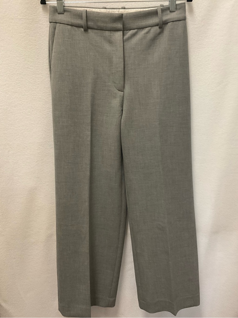 Aritzia Babaton Light Gray Tailored Straight-Leg Cropped Trousers